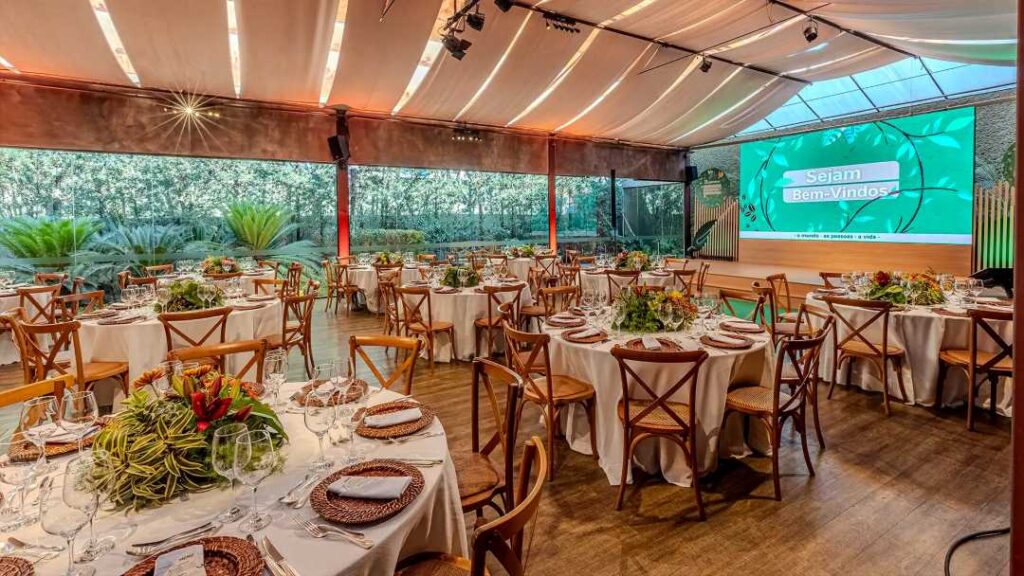 CCasa de festa x salão de festas: como decidir o melhor espaço para seu evento corporativo BISUTTI CORPORATIVO - Casa de festa x salão de festas - GS2 MARKETING - DIVULGAÇÃO BISUTTI